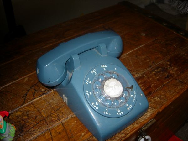 retro phone