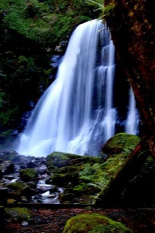 Elk Creek Falls