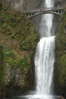 multnomah falls